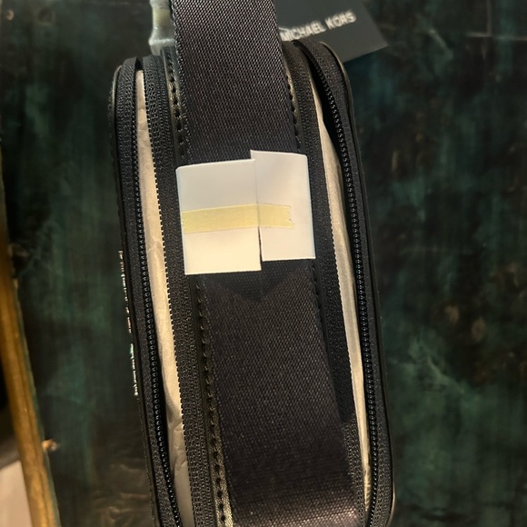 Michael Michael Kors Cooper Signature Logo Small Camera Bag Womens Blue Zip NEW - Picture 5 of 8